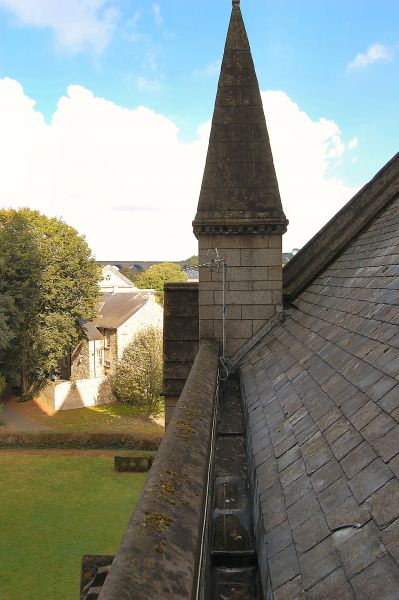 North transept valley detail