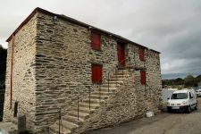 Red Store, Lerryn